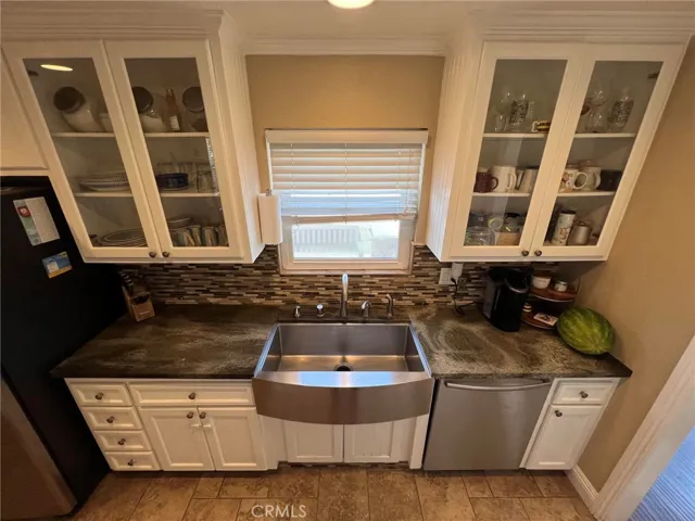 Kitchen sink