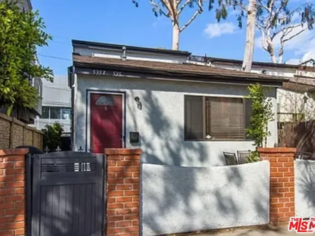 Charming Venice exterior with