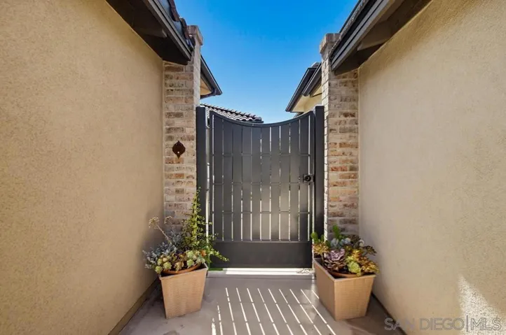 7944 Lusardi Creek Ln, San Diego, California 92127