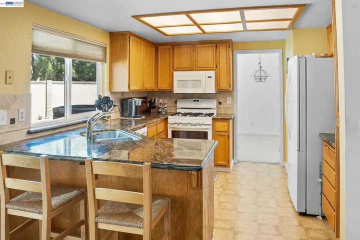1110 Plymouth Dr, Tracy, California 95376