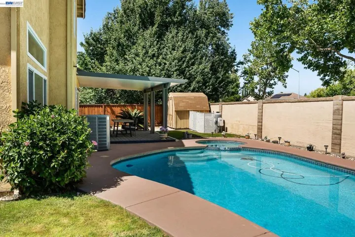 1110 Plymouth Dr, Tracy, California 95376