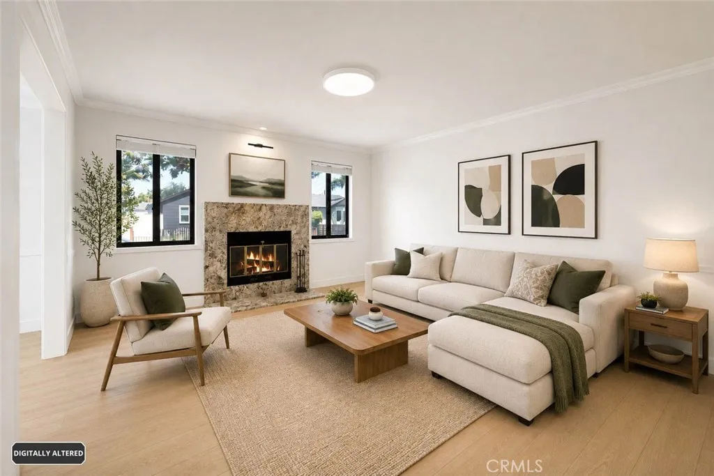 Living Room w/ Gas Fireplace