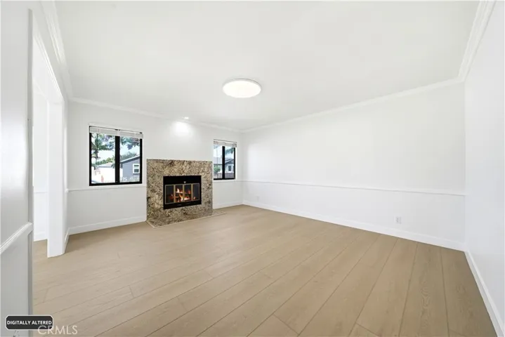Living Room w/ Gas Fireplace