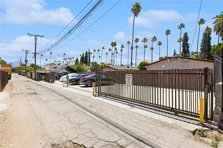 BACK ALLEY ACCESS TO PARKING