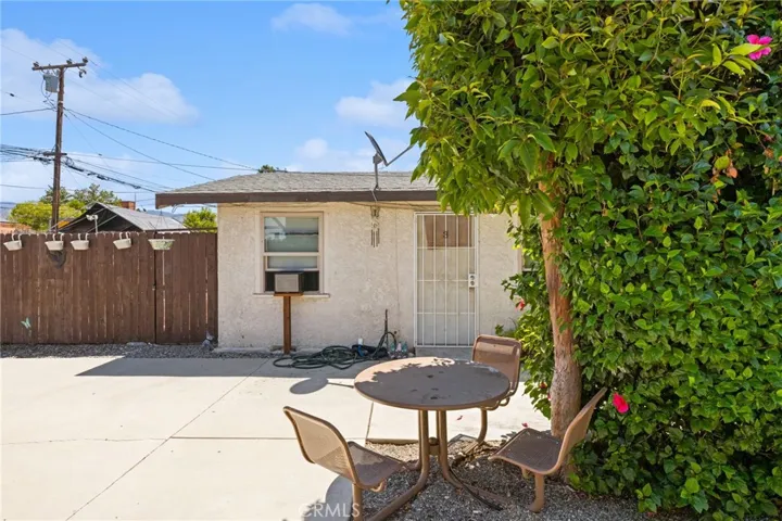 UNIT 3 // 441sqft
