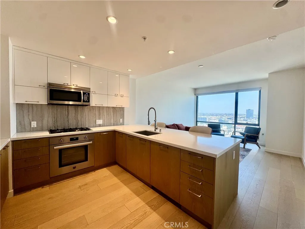 gallery-image 4