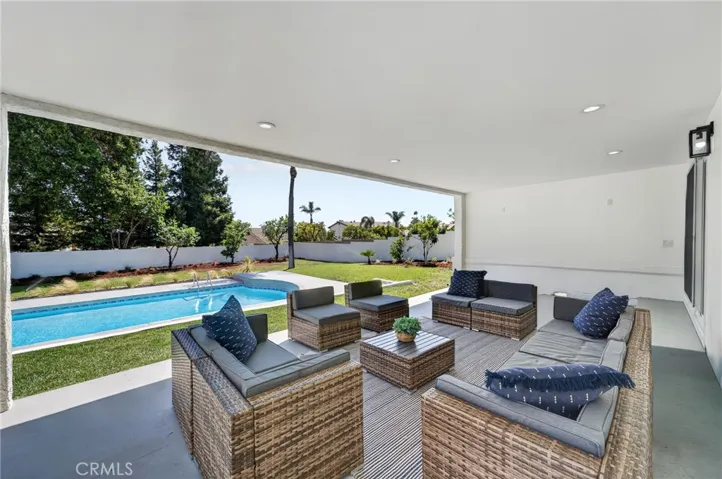 252 W 19th Street, Upland, California 91784