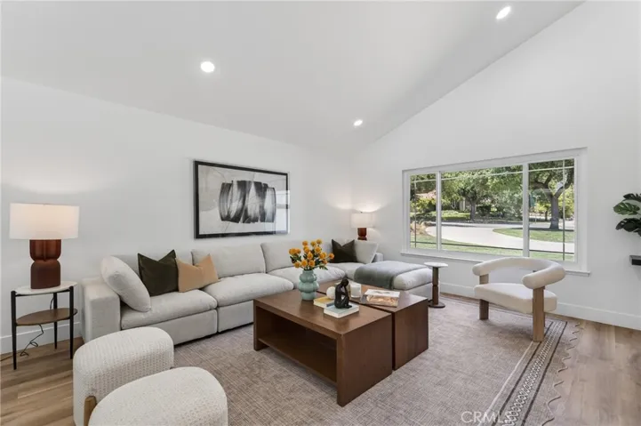252 W 19th Street, Upland, California 91784