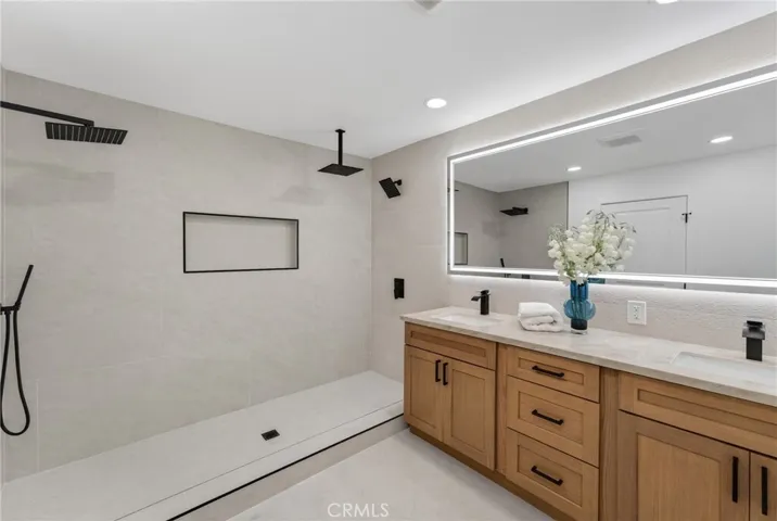 252 W 19th Street, Upland, California 91784