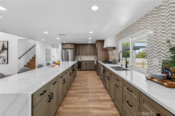 252 W 19th Street, Upland, California 91784
