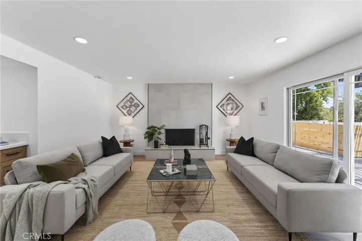 252 W 19th Street, Upland, California 91784