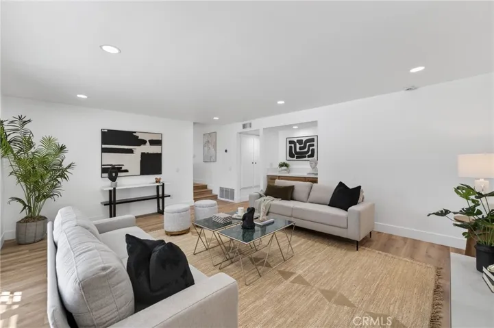 252 W 19th Street, Upland, California 91784