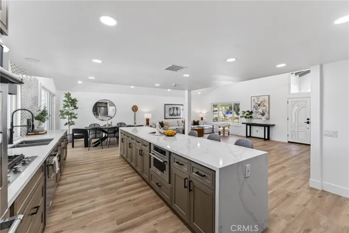 252 W 19th Street, Upland, California 91784