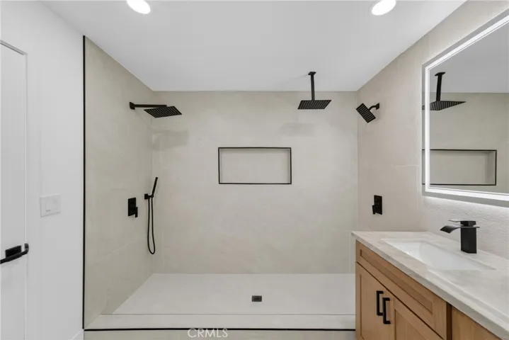 252 W 19th Street, Upland, California 91784