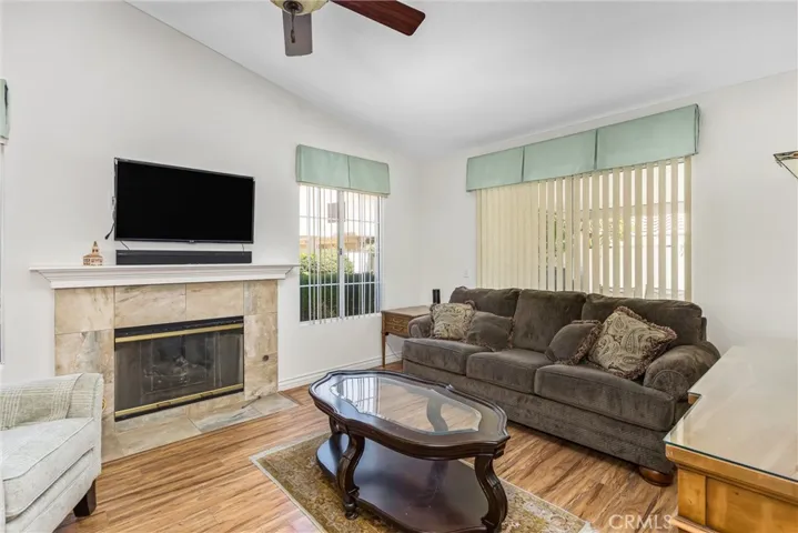 5904 Warwick Hills, Banning, California 92220
