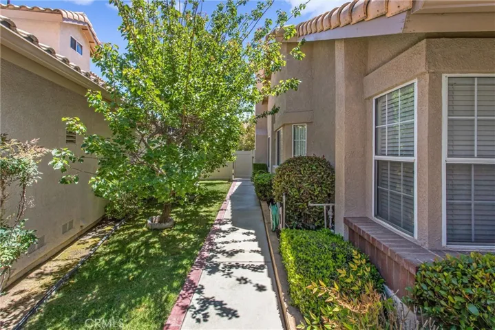 5904 Warwick Hills, Banning, California 92220