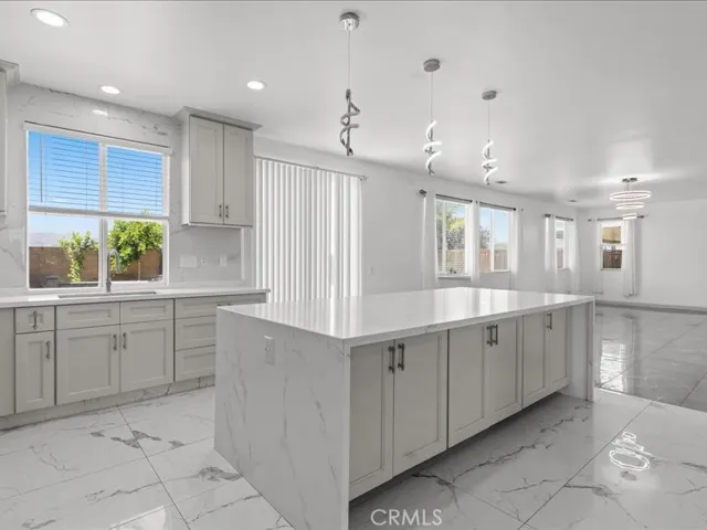 1886 Montara, San Jacinto, California 92583
