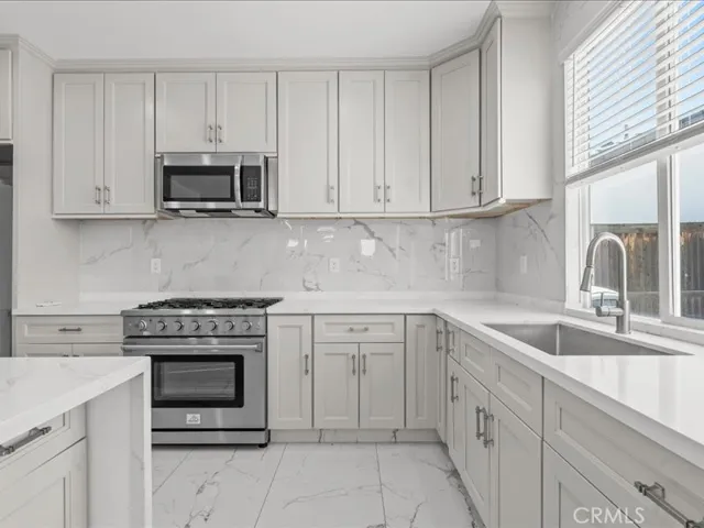 1886 Montara, San Jacinto, California 92583