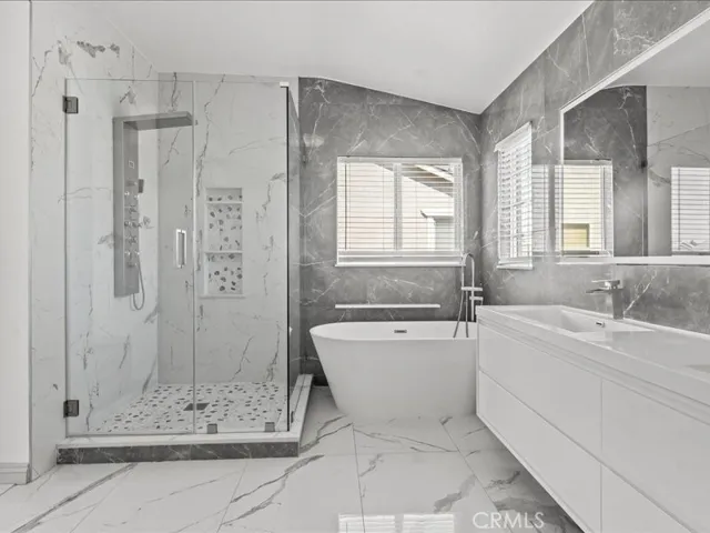 1886 Montara, San Jacinto, California 92583
