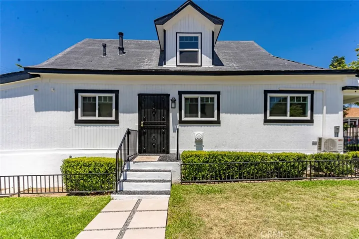 6741 Newlin Avenue, Whittier, California 90601