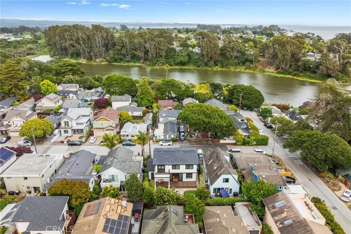 321 9th Avenue, Santa Cruz, California 95062