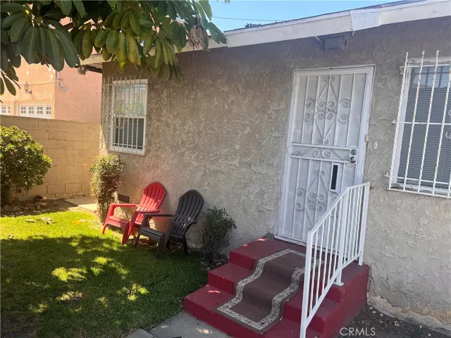 1741-1739 W 105th St, 90047