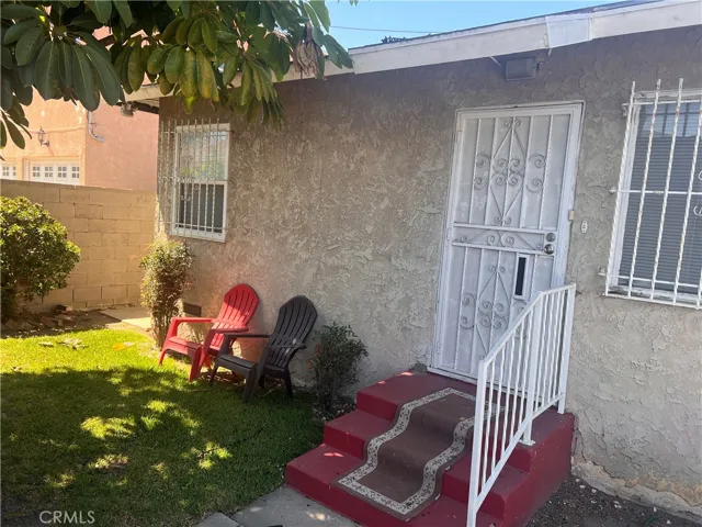 1739-1741 W 105th Street, 90047