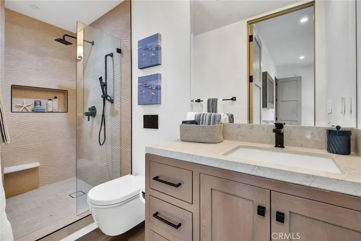 Bedroom #4 Ensuite Bath
