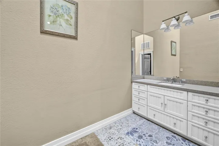 26701 Quail Creek 136, Laguna Hills, California 92656