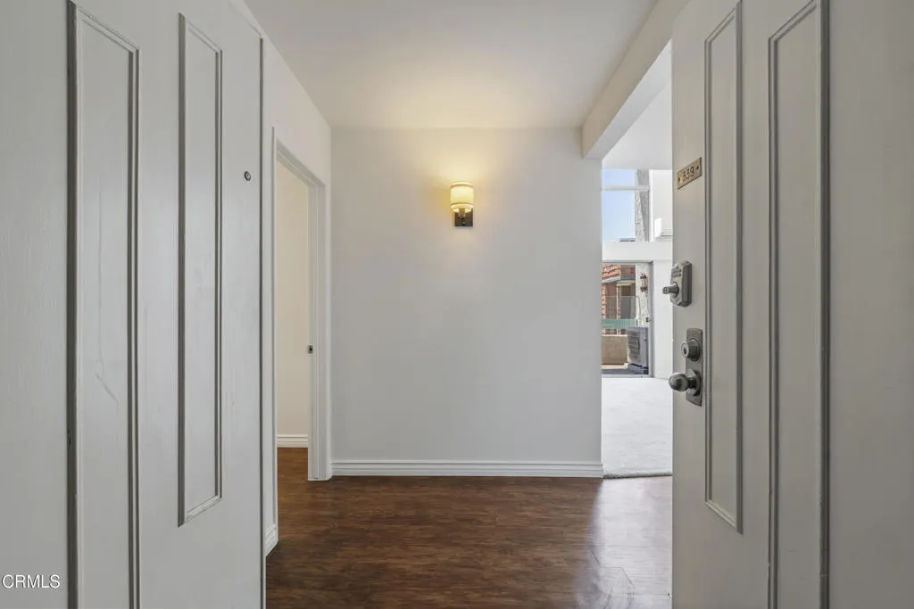 355 S Los Robles Ave