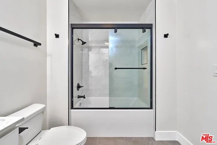 2321 W 10th Street 102, Los Angeles, California 90006