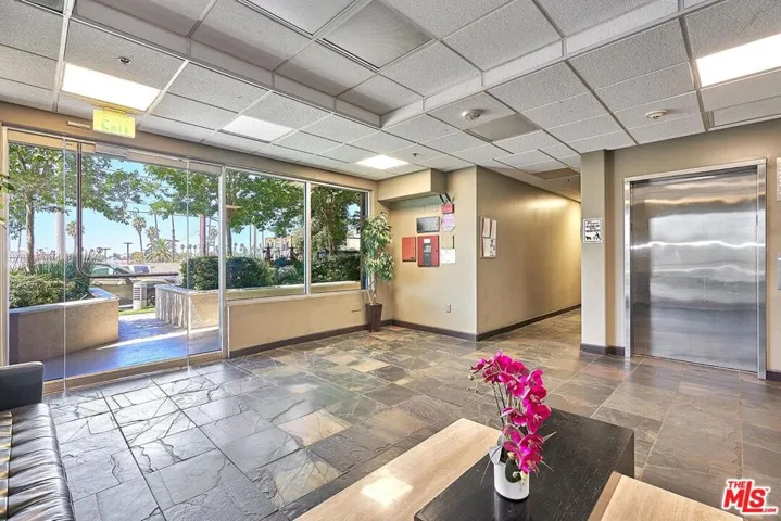 2321 W 10th Street 102, Los Angeles, California 90006