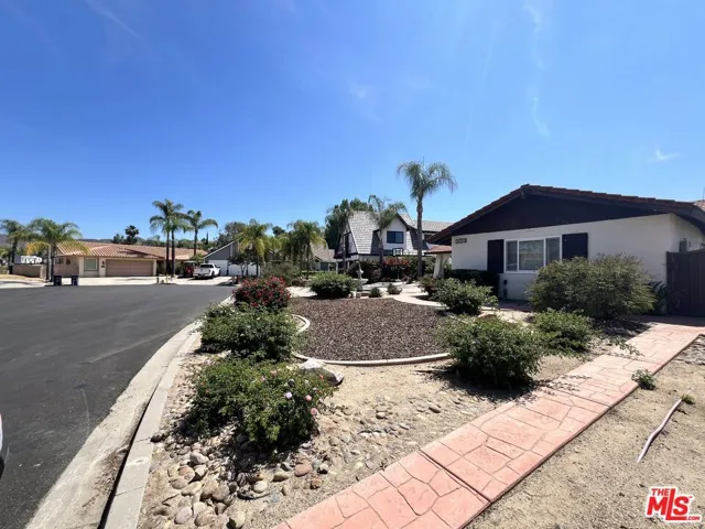 21963 Strawberry Lane, Canyon Lake, California 92587
