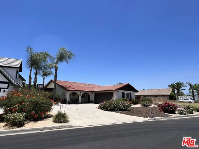 21963 Strawberry Lane, Canyon Lake, California 92587