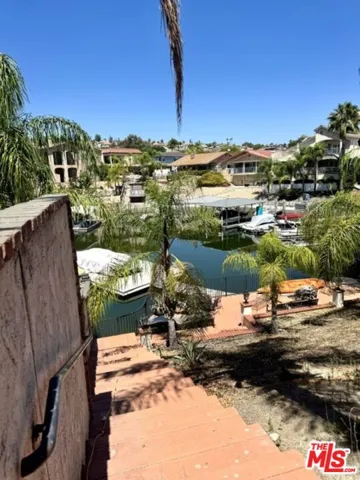 21963 Strawberry Lane, Canyon Lake, California 92587