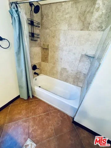 21963 Strawberry Lane, Canyon Lake, California 92587