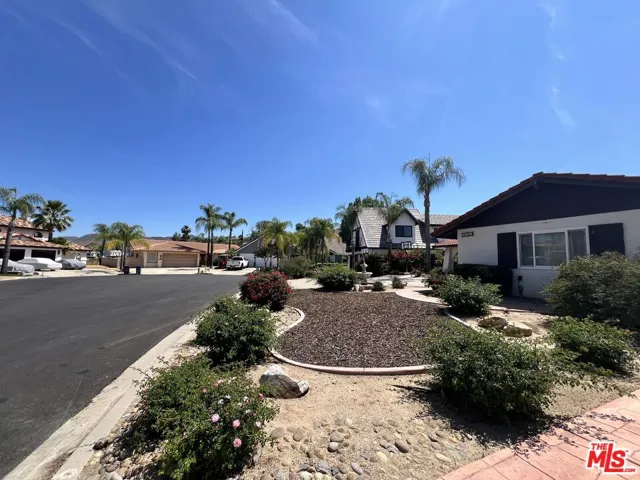 21963 Strawberry Lane, Canyon Lake, California 92587