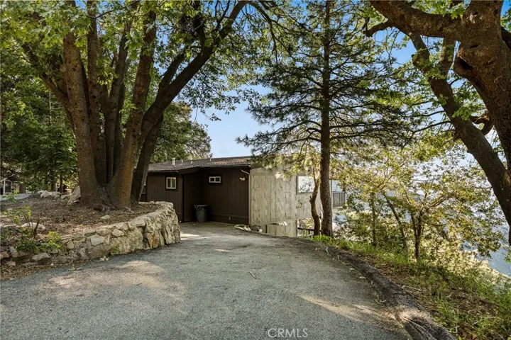 31537 Old City Creek, Running Springs, California 92382 — photo 4