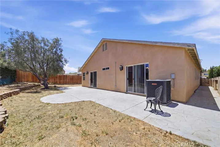 BACKYARD / PATIO
