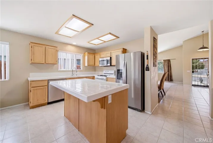 KITCHEN /  DINING ROOM