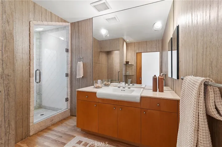 130 Mcknight, Laguna Beach, California 92651