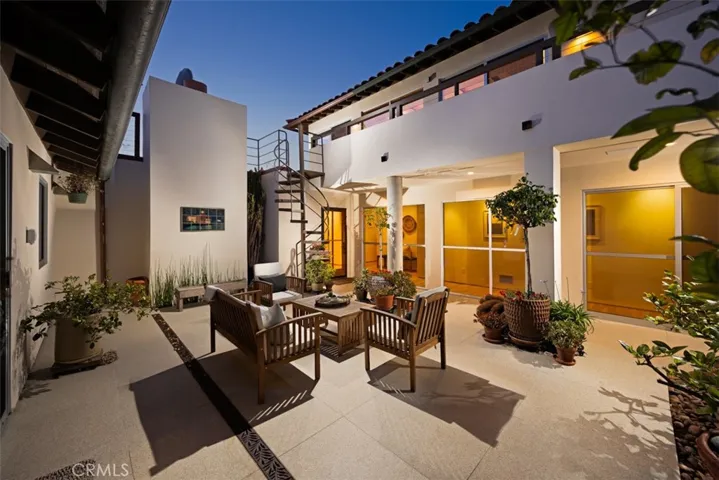 130 Mcknight, Laguna Beach, California 92651