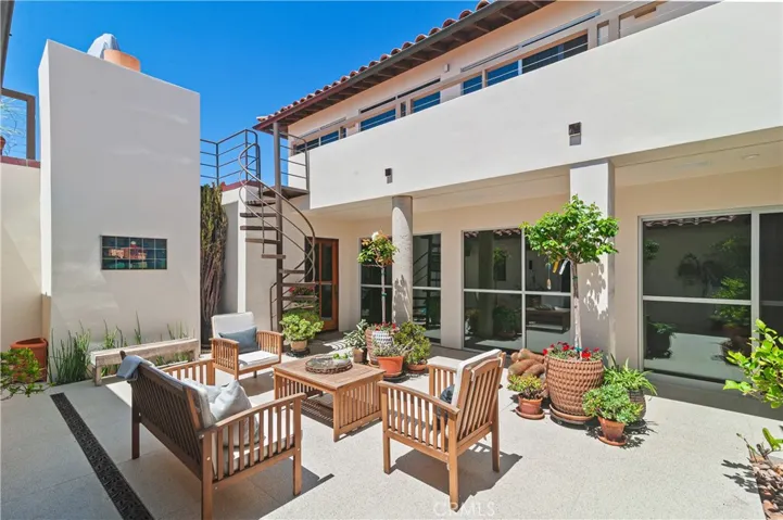130 Mcknight, Laguna Beach, California 92651