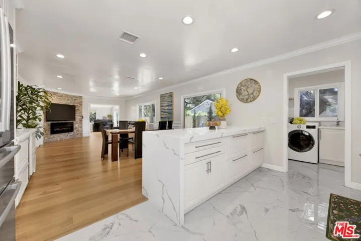 1918 Highland Oaks Drive, Arcadia, California 91006