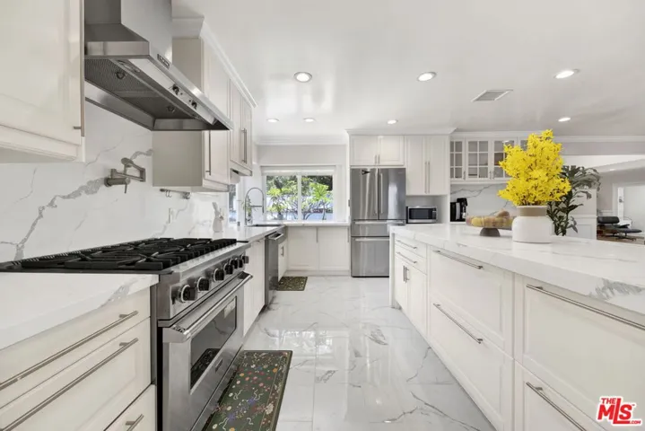 Kitchen 5