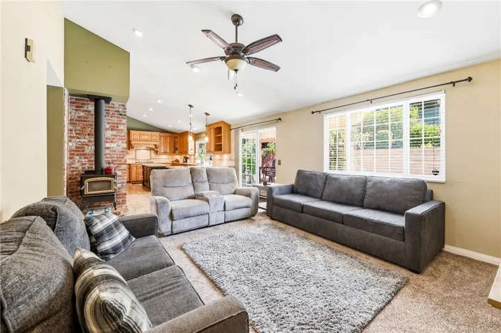 6691 Orangewood, Highland, California 92346
