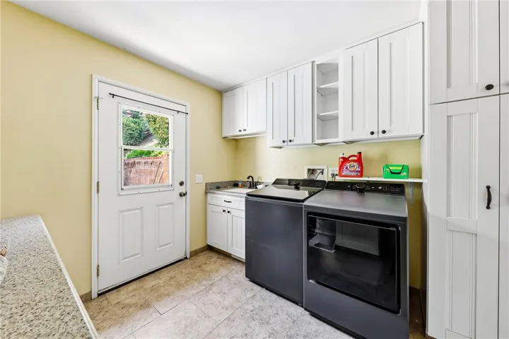 6691 Orangewood, Highland, California 92346
