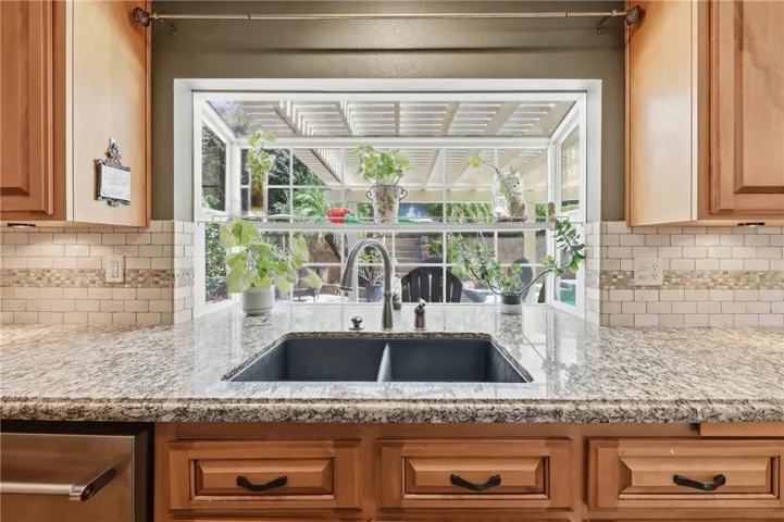 6691 Orangewood, Highland, California 92346