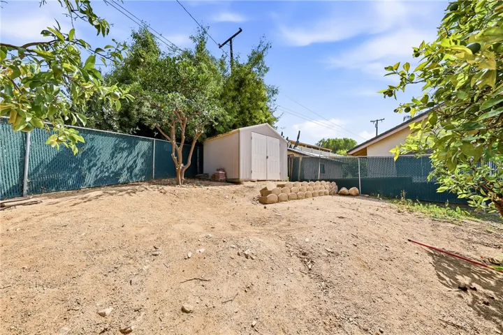6691 Orangewood, Highland, California 92346
