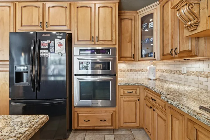 6691 Orangewood, Highland, California 92346